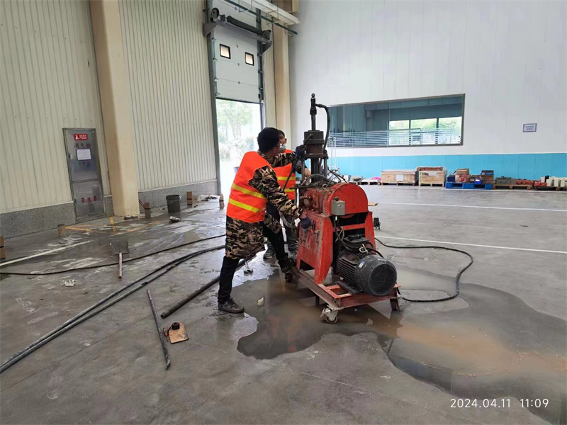 共和厂房地面下沉塌陷注浆加固施工